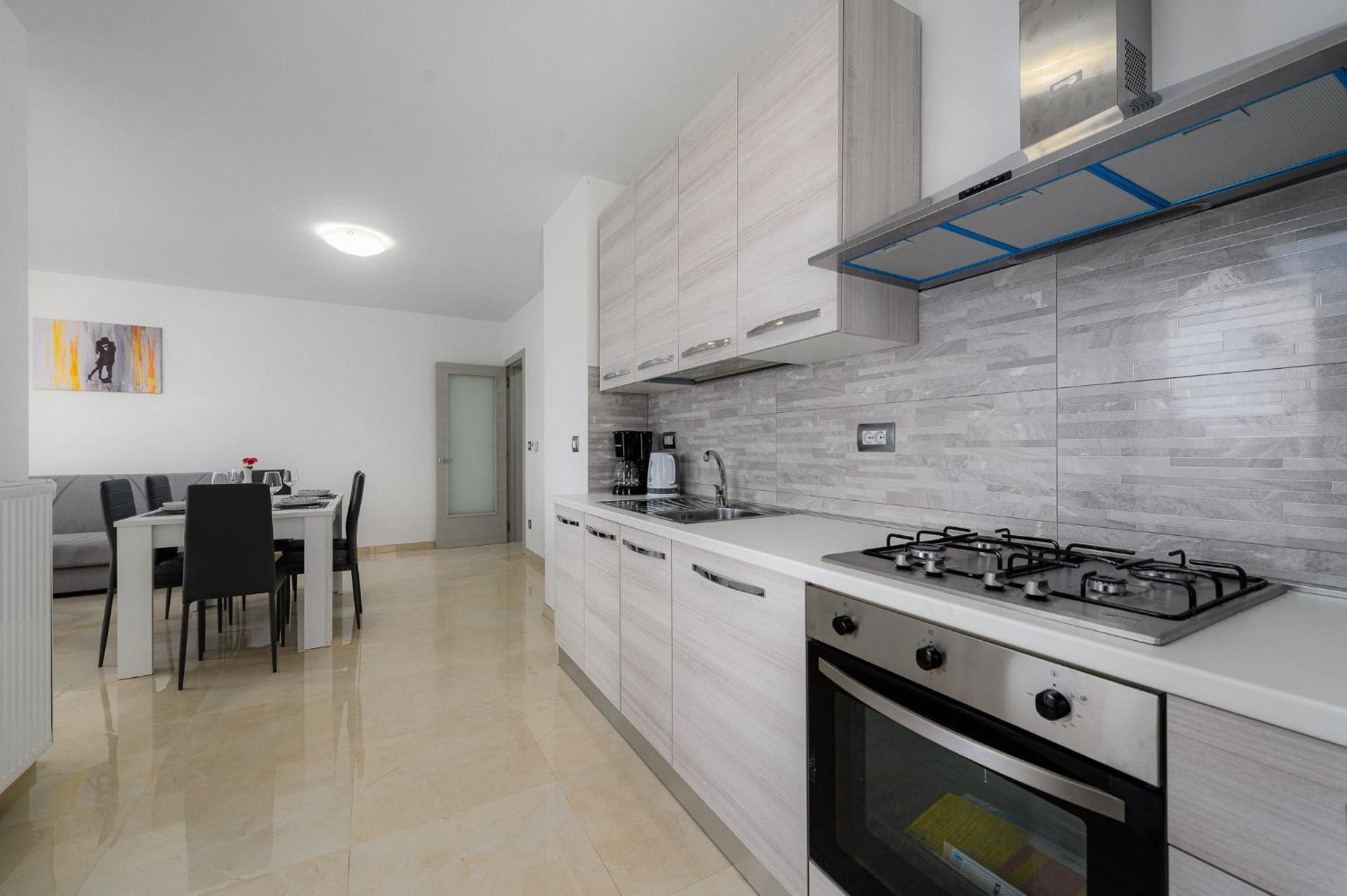 Stancija Amorozo 5 - Apartment N. 7 โปเรช ภายนอก รูปภาพ