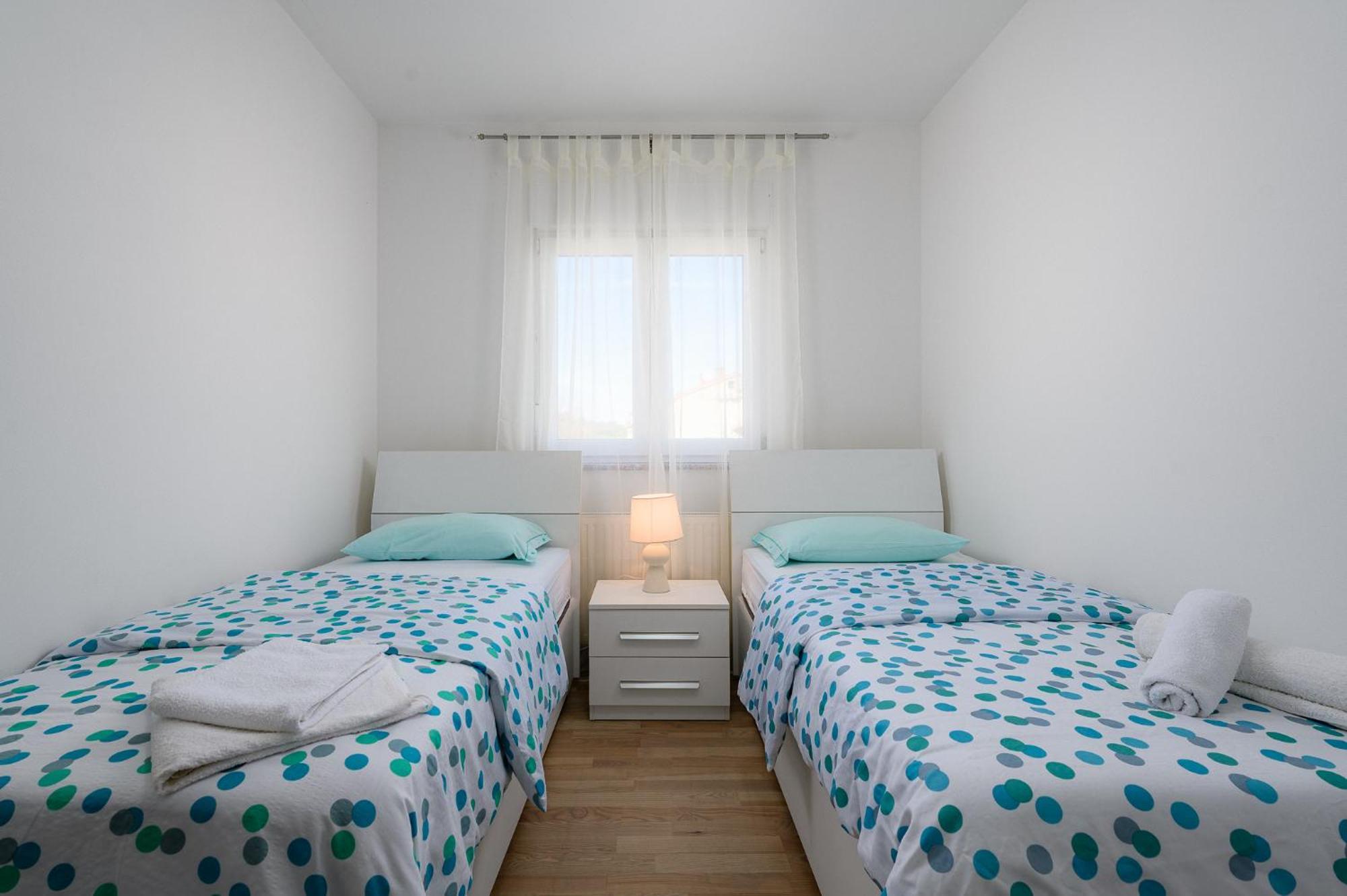 Stancija Amorozo 5 - Apartment N. 7 โปเรช ภายนอก รูปภาพ
