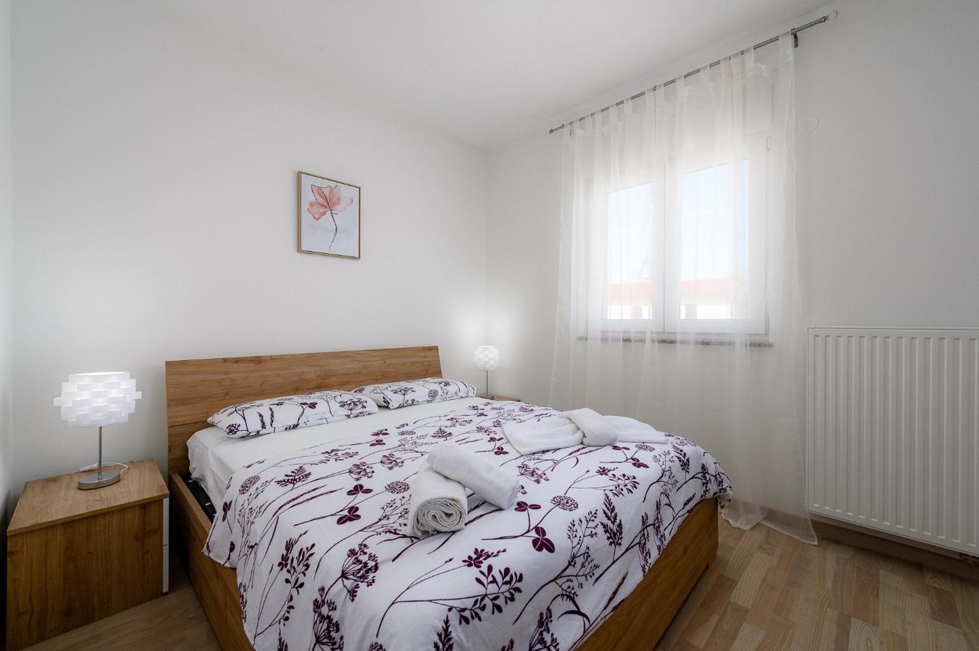 Stancija Amorozo 5 - Apartment N. 7 โปเรช ภายนอก รูปภาพ