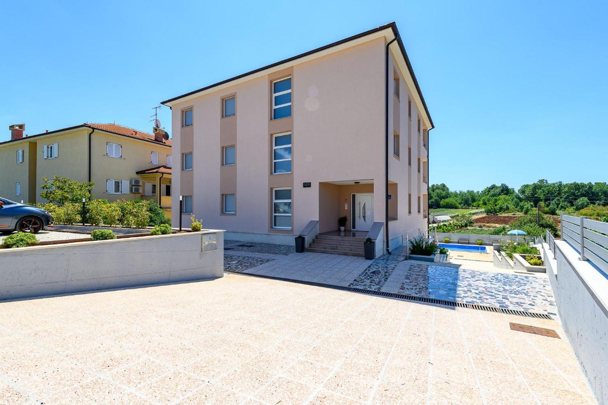 Stancija Amorozo 5 - Apartment N. 7 โปเรช ภายนอก รูปภาพ